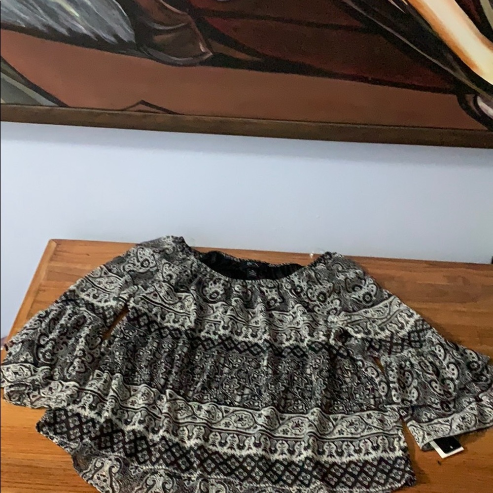 blouse.